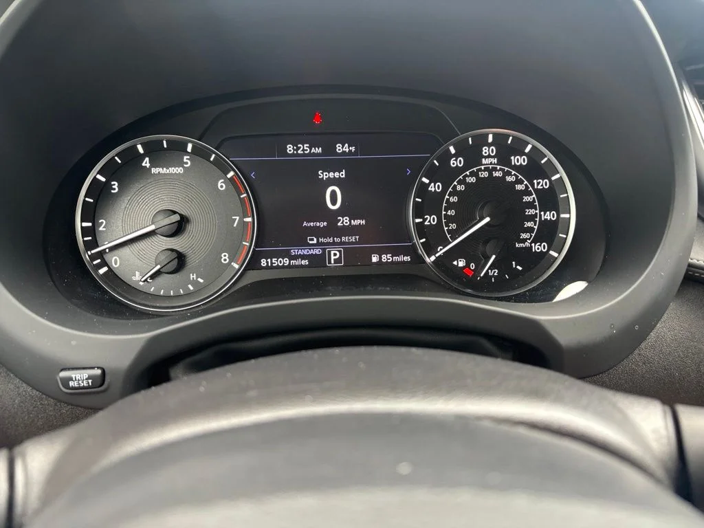 Used 2021 Graphite Shadow INFINITI LUXE image 9