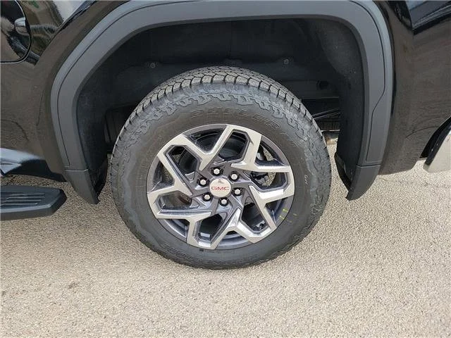 New 2026 Onyx Black GMC SLT image 9