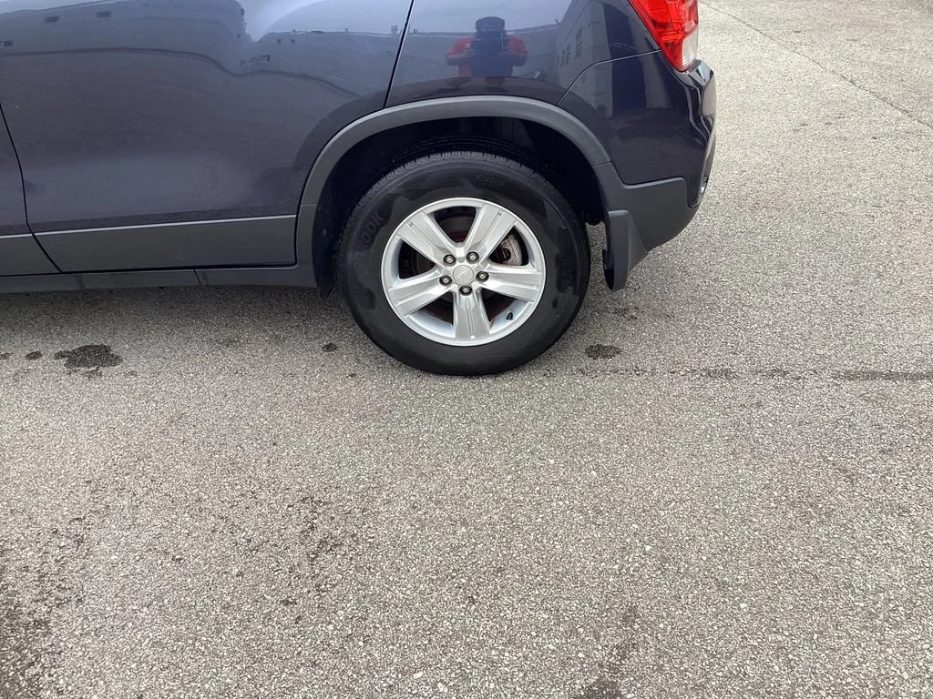 Used 2019 STORM BLUE METALLIC Chevrolet LS image 20