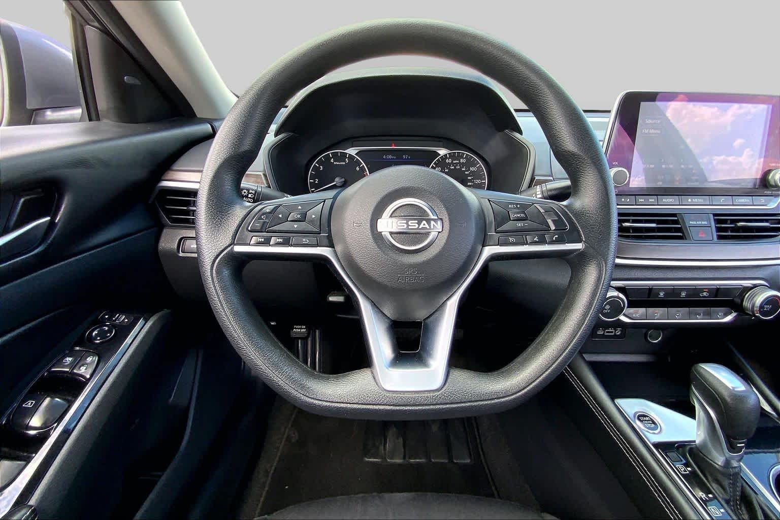 Used 2023 Gun Metallic Nissan 2.5 SV image 6