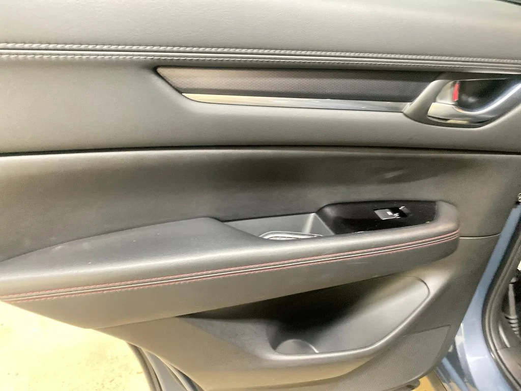 Certified Used 2025 Gray Mazda 2.5 S Carbon Edition image 18
