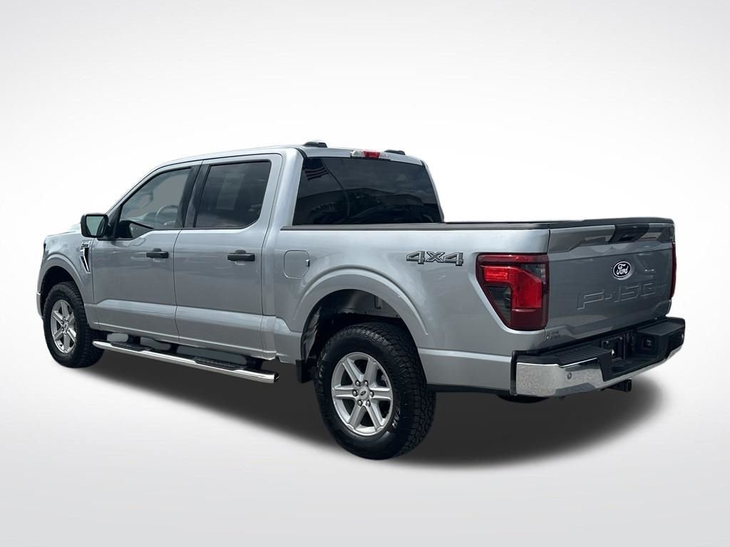 Used 2025 Silver Ford XLT image 4