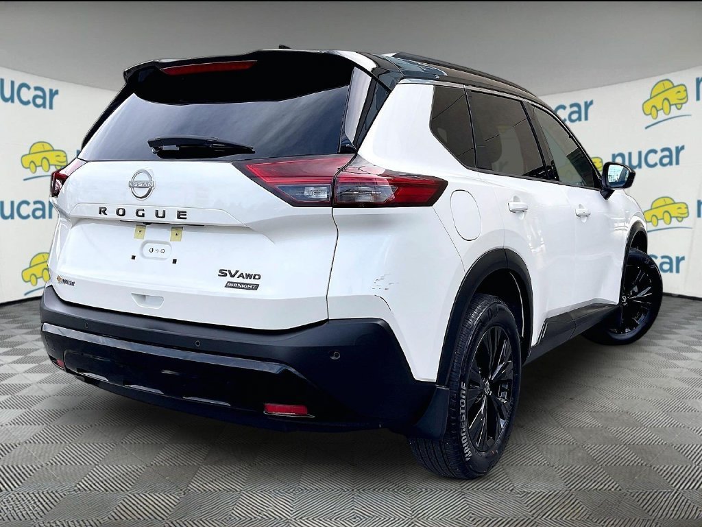 Used 2023 White Nissan SV image 6