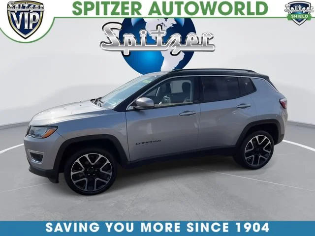 Used 2019 Silver Jeep Limited image 4