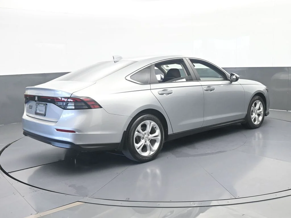 Used 2024 Silver Honda LX image 6