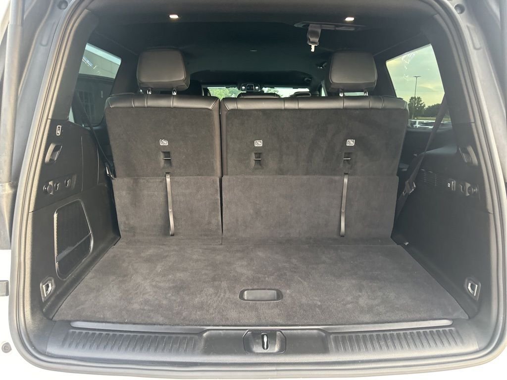 Used 2025 White Jeep Base image 25