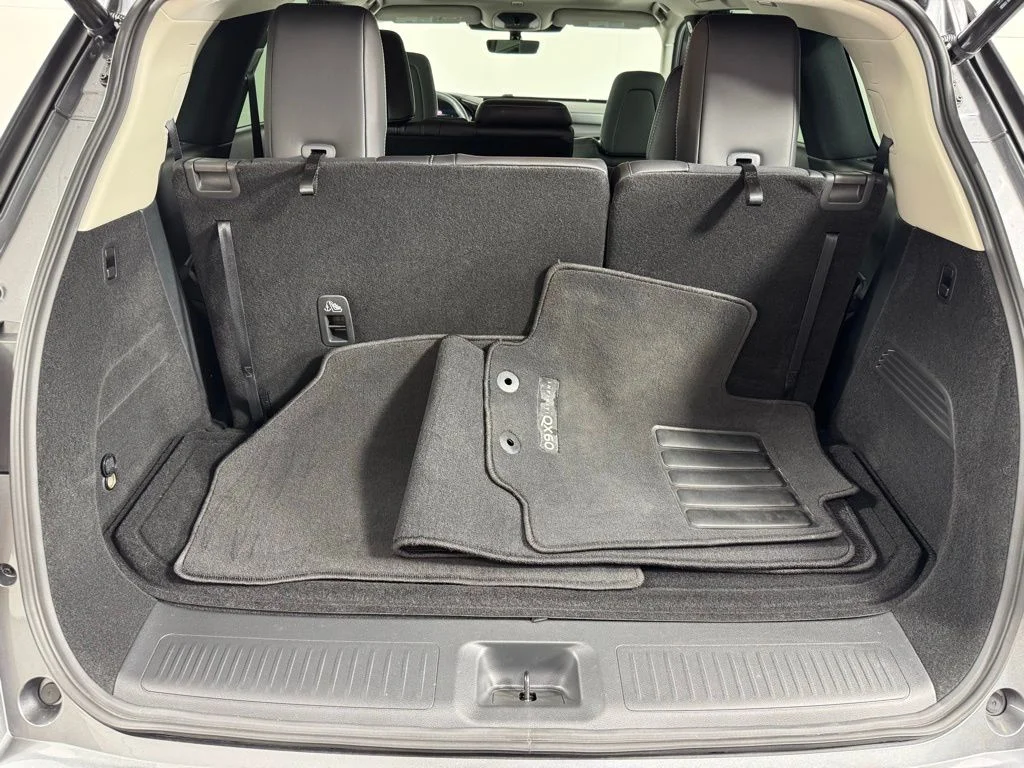 Certified Used 2026 Gray INFINITI LUXE image 28