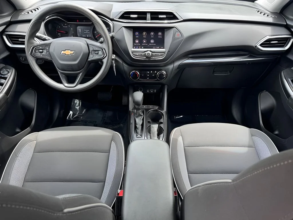 Used 2022 Black Chevrolet LS image 16