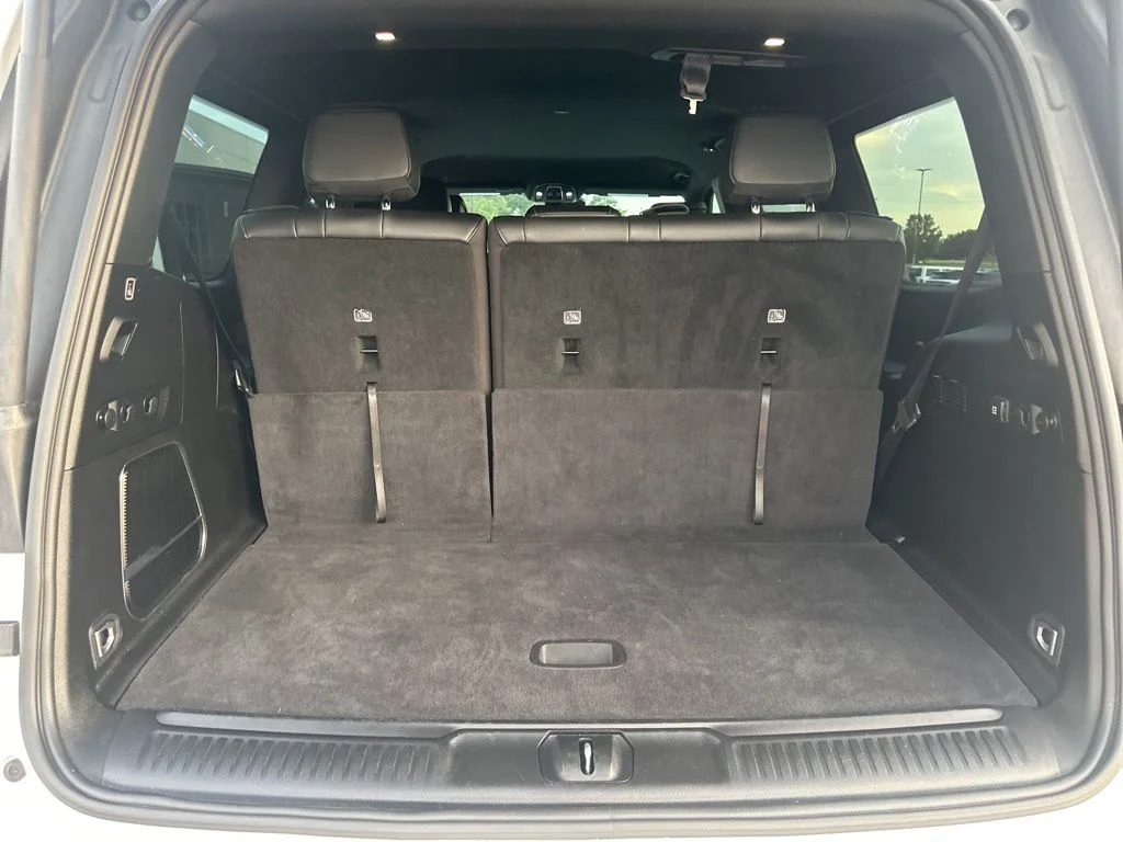 Used 2025 White Jeep Base image 25