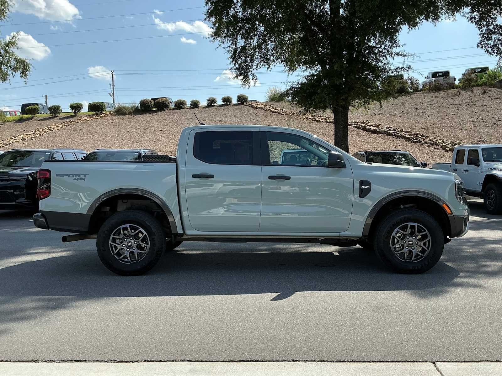 Used 2024 Cactus Grey Ford XLT image 6