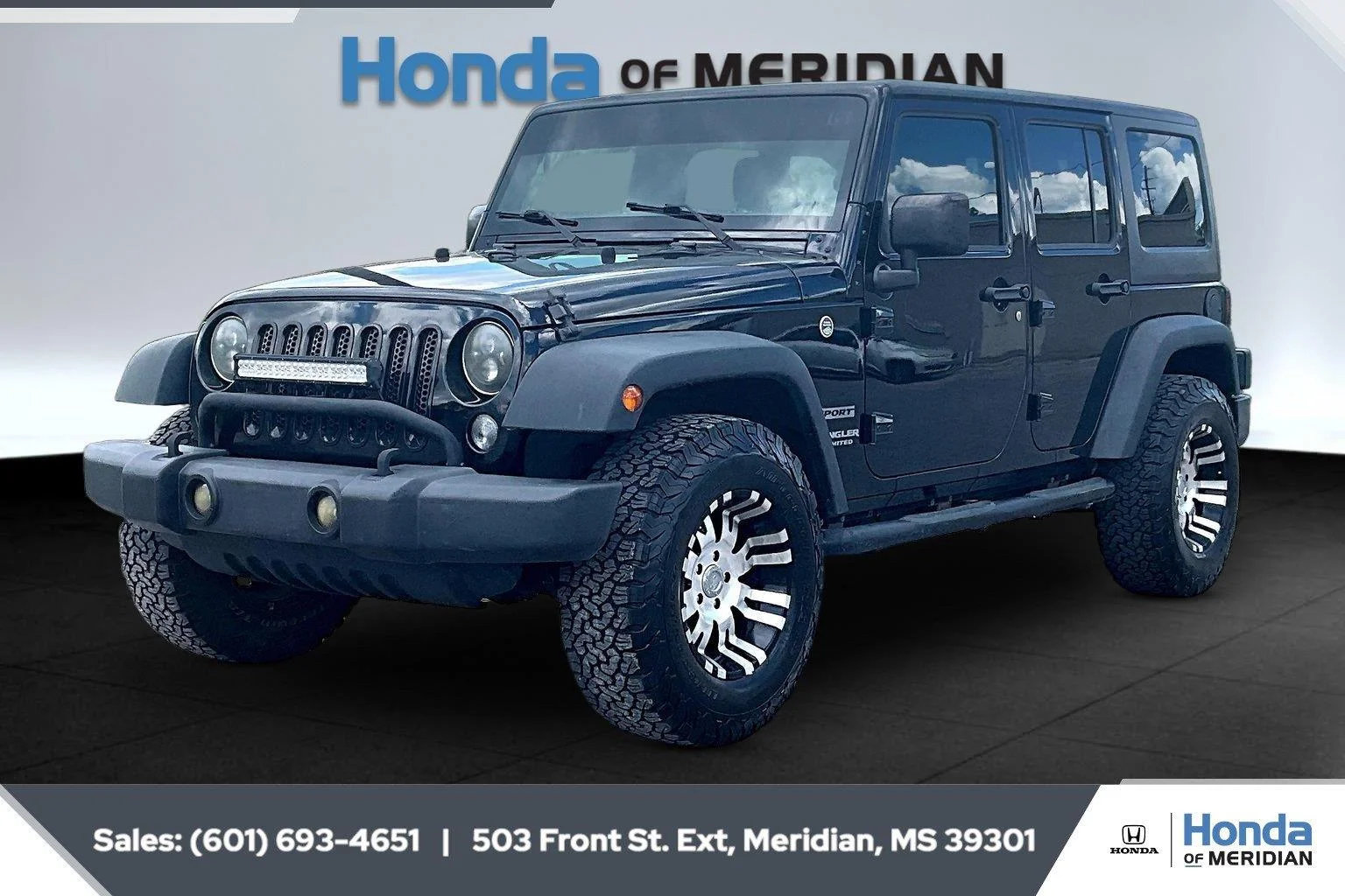 Used 2016 Black Clearcoat Jeep Sport image 10
