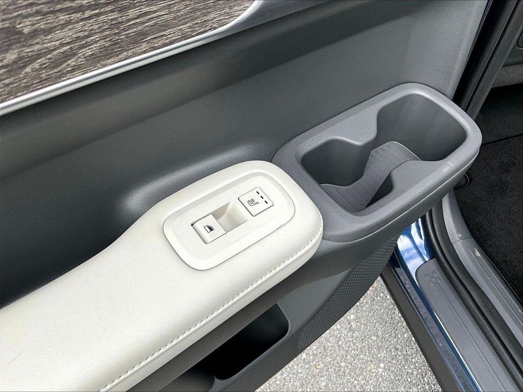 New 2027 Blue Hyundai Limited AWD image 16