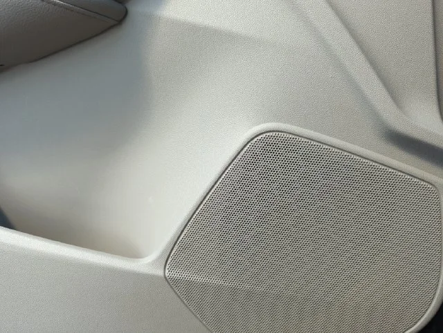 Used 2019 Blue Cadillac Luxury image 33