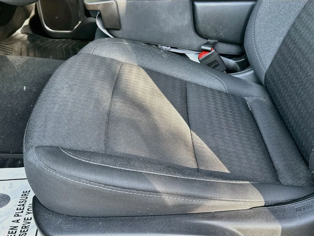 Used 2025 Summit White Chevrolet LT image 20