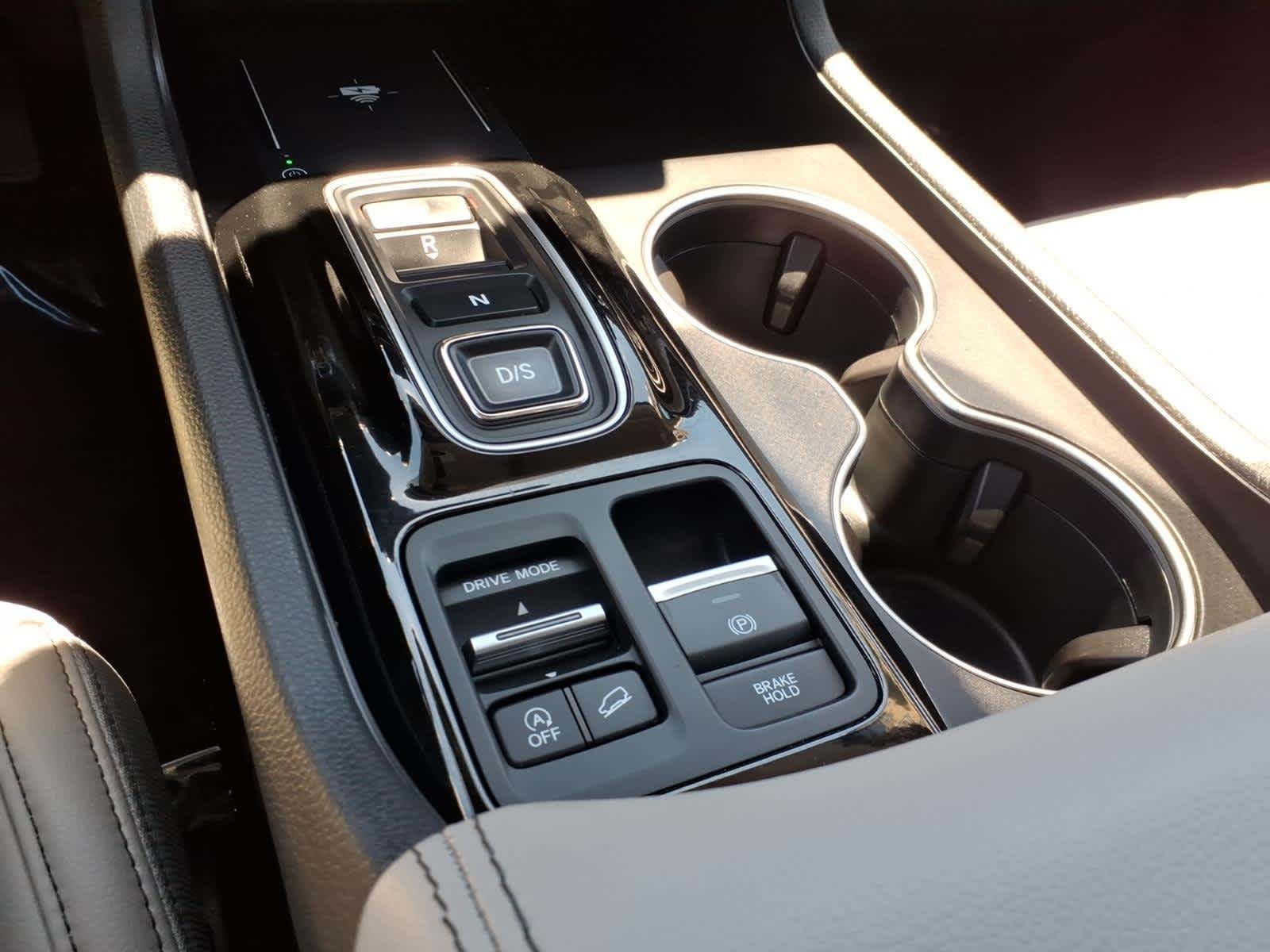 2023 Honda Pilot Touring - Photo 21
