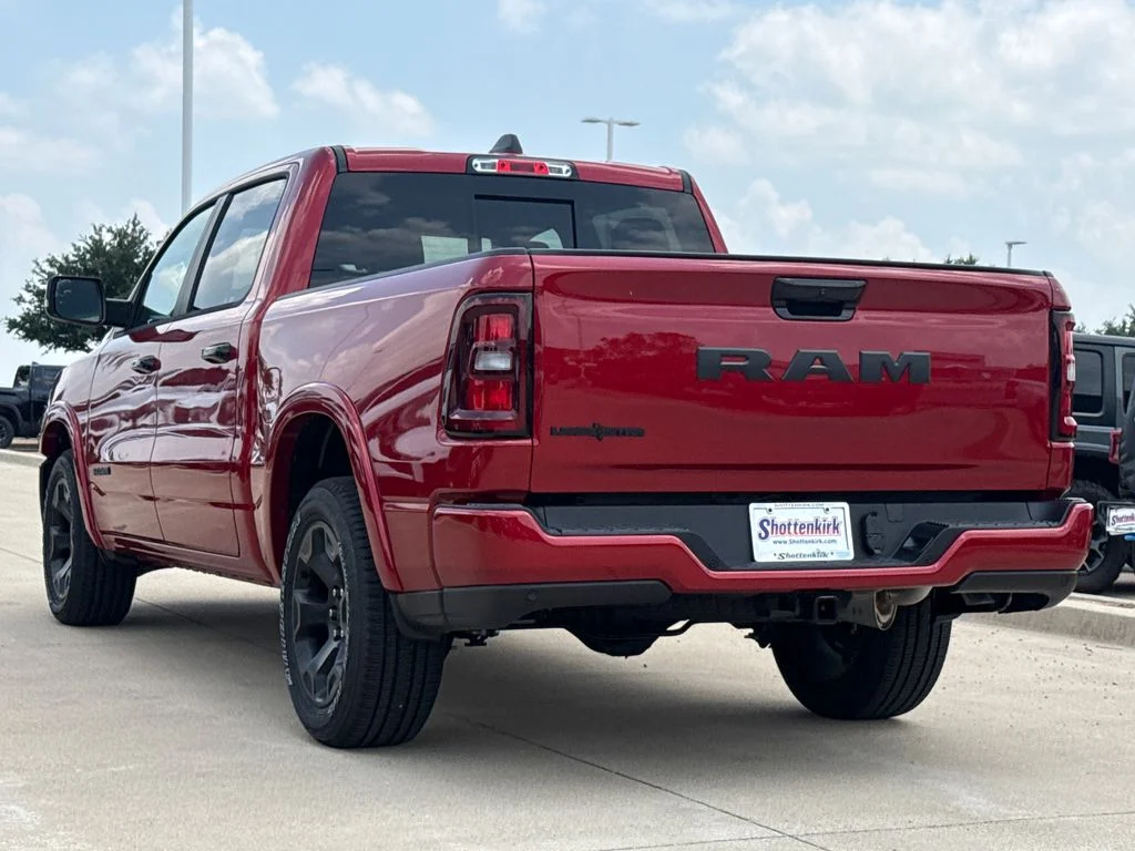 New 2026 Molten Red Pearl-Coat Exterior Paint RAM Big Horn/Lone Star image 7