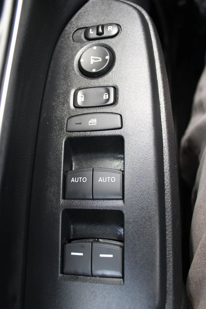 Used 2022  Honda EX-L image 24
