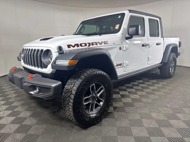 Used 2025 White Jeep Mojave image 8