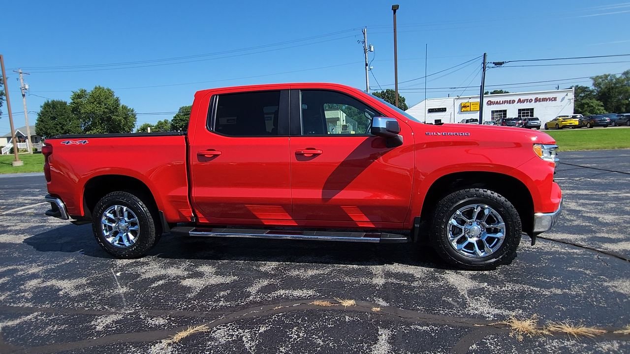 Used 2023 Red Chevrolet LT image 9