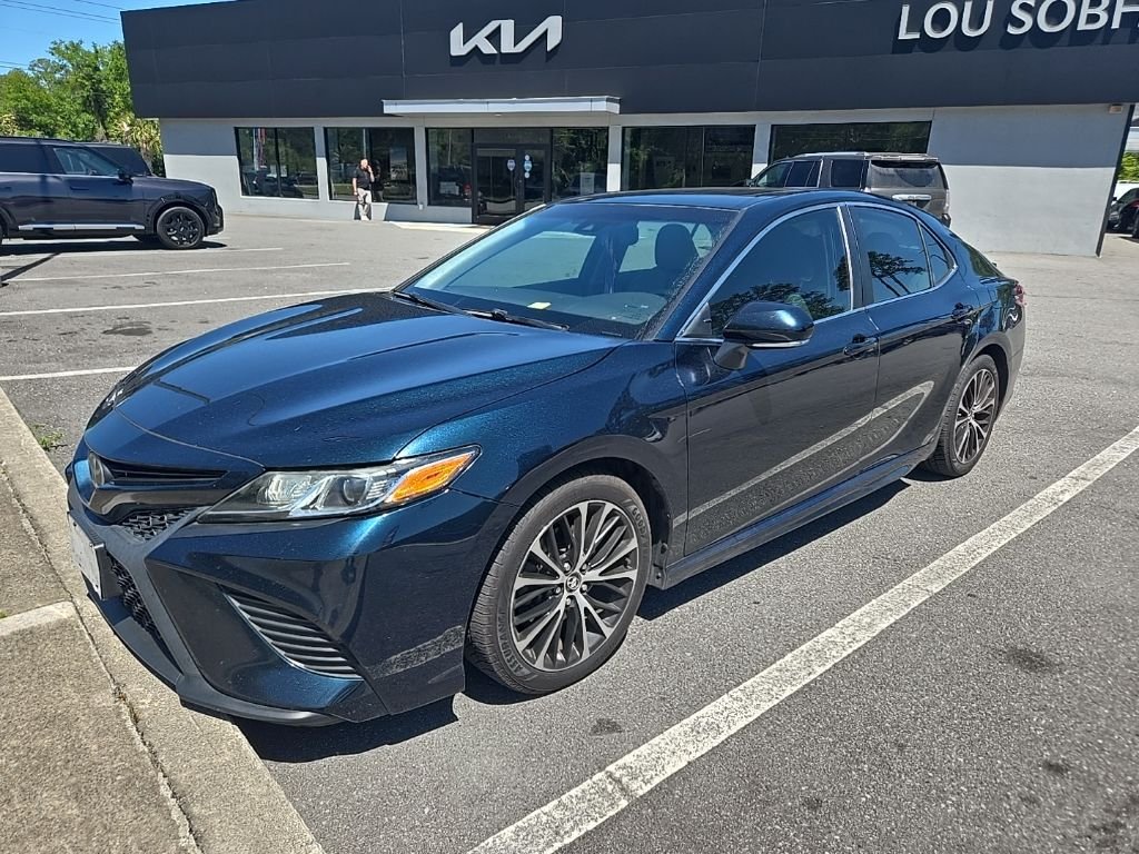 2018 Toyota Camry SE