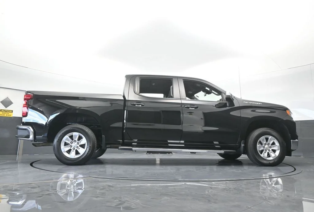 Used 2024 Black Chevrolet LT image 57