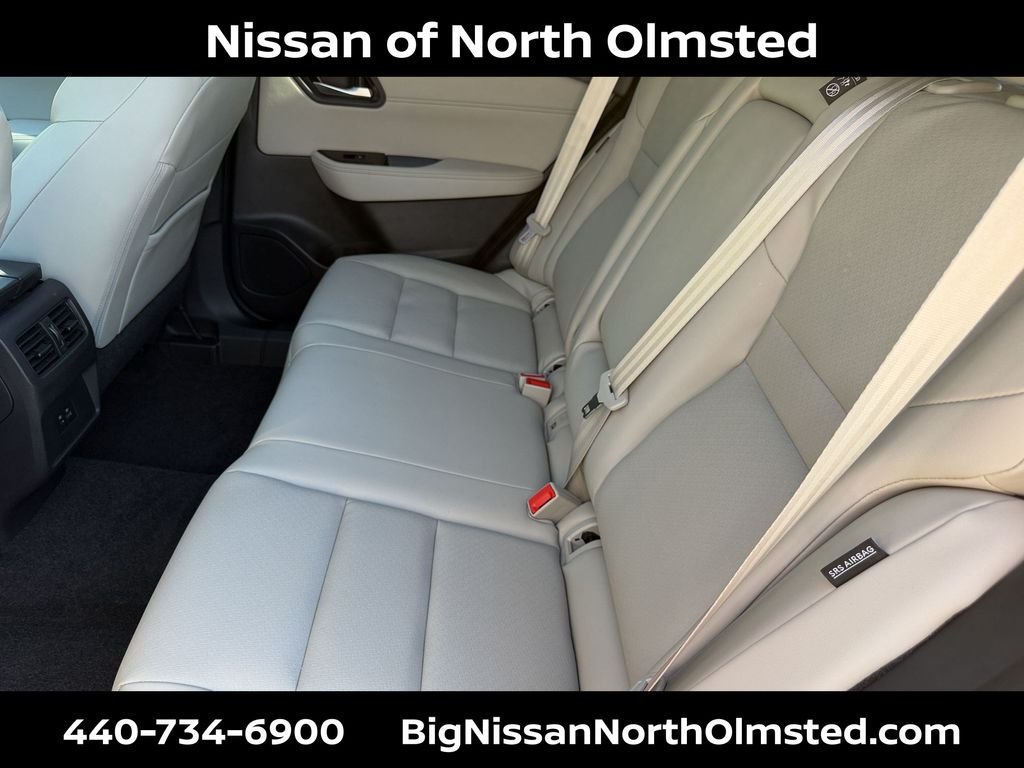 Certified Used 2023 Scarlet Nissan SV image 24