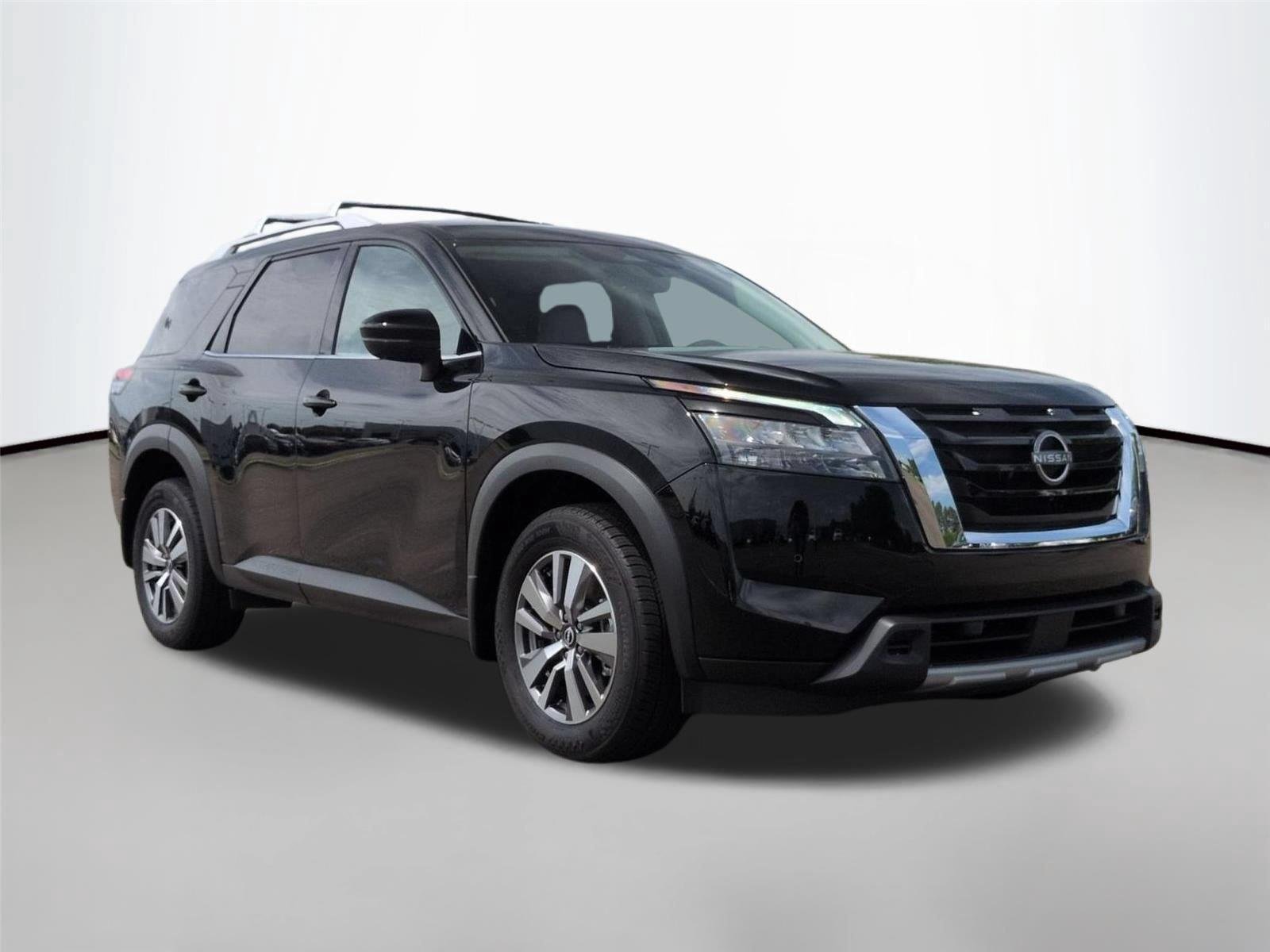 Used 2025 Super Black Nissan SL image 7