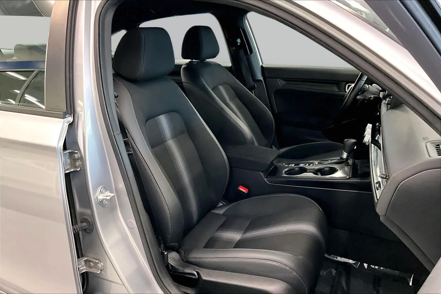 Used 2024 Lunar Silver Metallic Honda Sport image 9