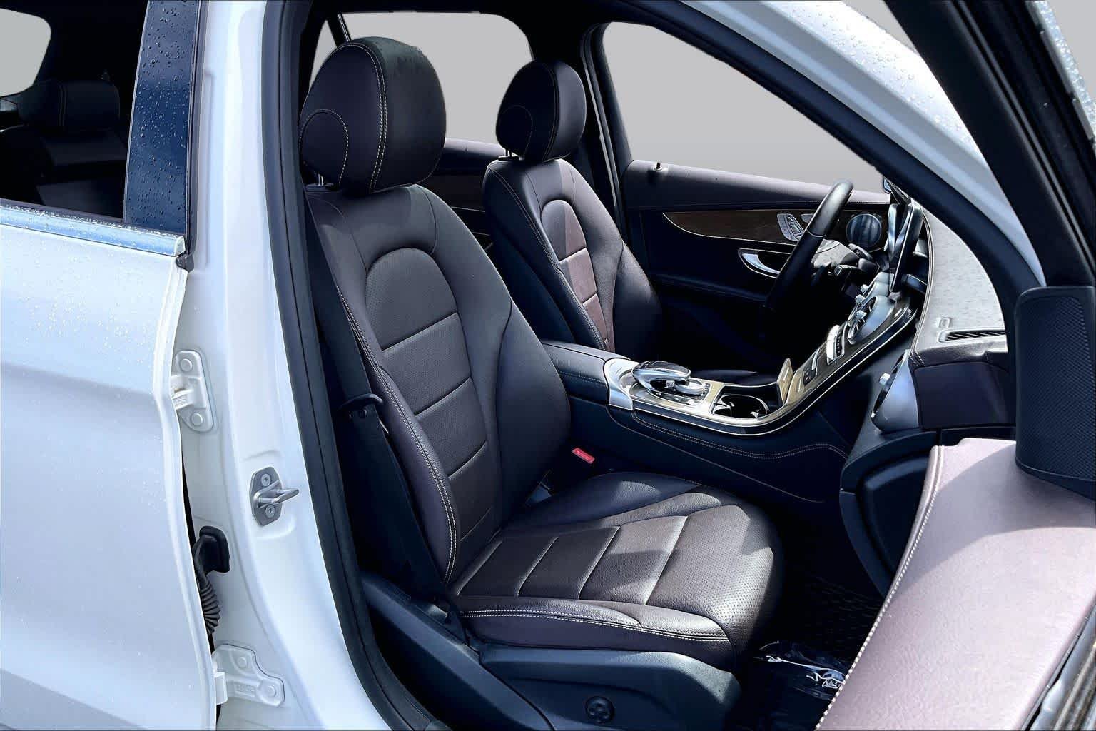 Used 2017 designo Diamond White Metallic Mercedes-Benz GLC 300 image 9