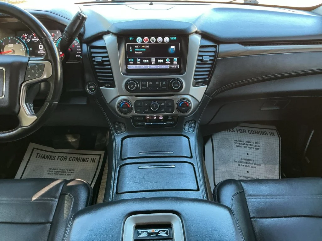 Used 2019 PEPPERDUST METALLIC GMC Denali image 27