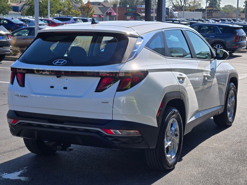 Used 2024 White Pearl Hyundai SE image 9