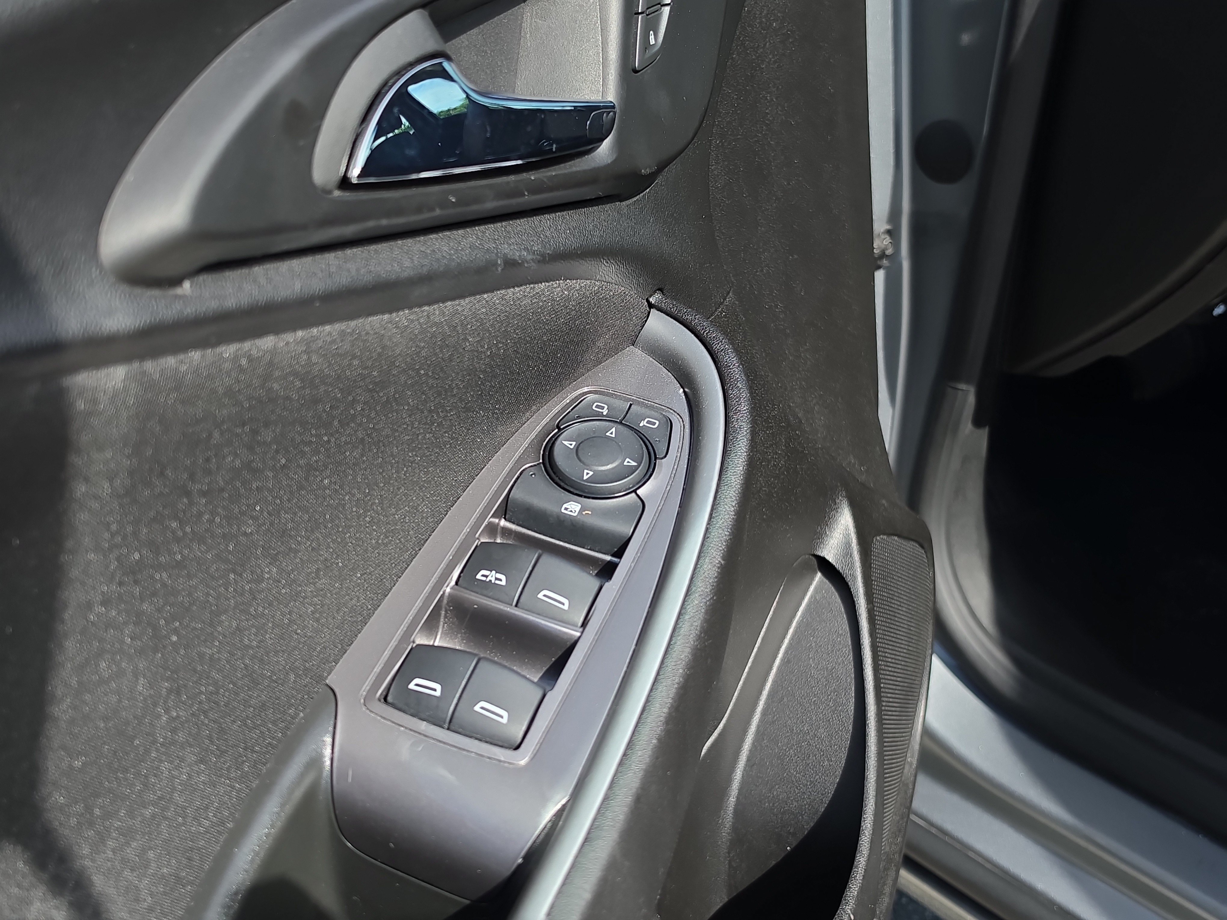 Used 2024 Sterling Gray Metallic Chevrolet 1LT image 19