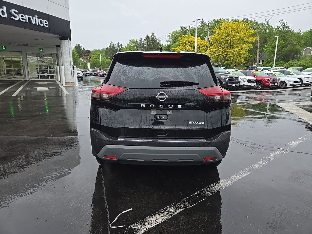 Used 2023 Black Nissan SV image 4