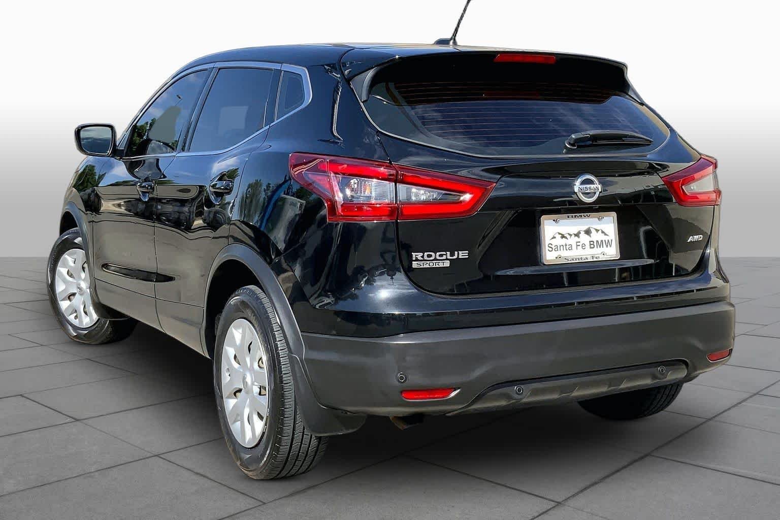 Used 2020 Magnetic Black Pearl Nissan S image 11