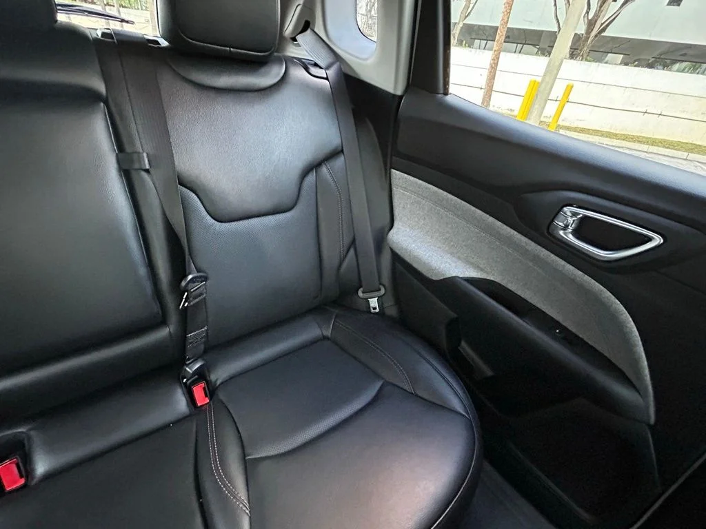 Certified Used 2022 White Jeep Latitude Lux image 14