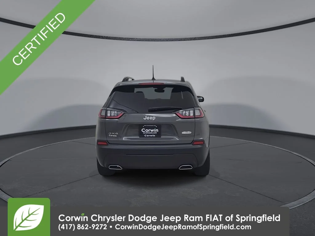 Certified Used 2022 Gray Jeep Latitude Lux image 13