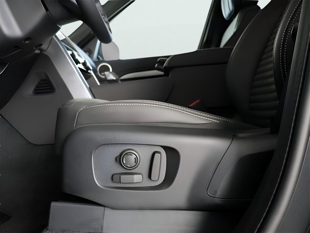 2025 Land Rover Discovery Dynamic SE - Photo 40