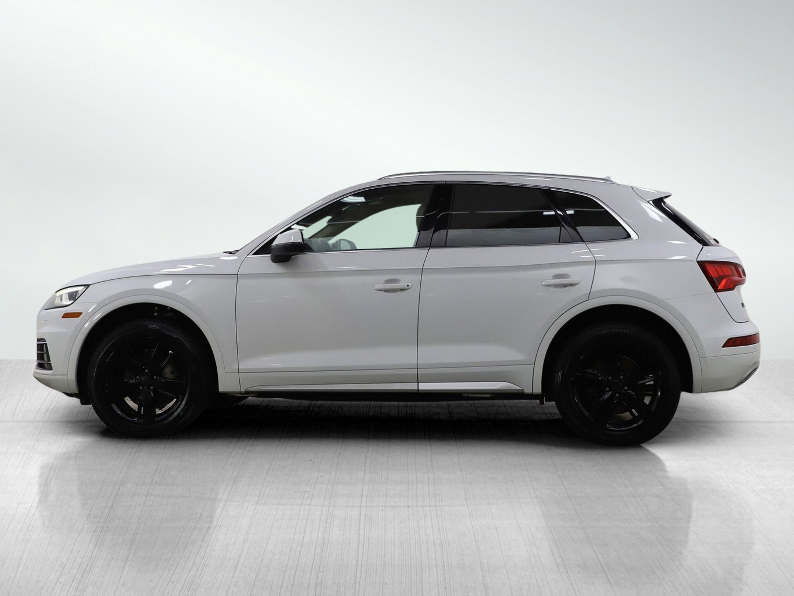 Used 2018 Audi Q5 Premium Plus with VIN WA1BNAFYXJ2063135 for sale in Burnsville, Minnesota