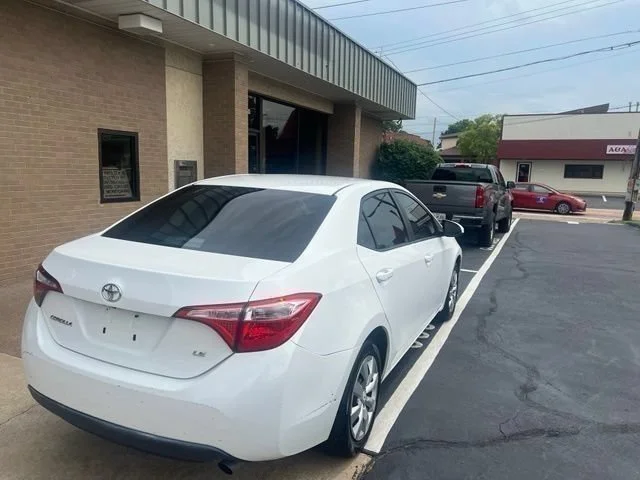 Used 2014 White Toyota L image 4