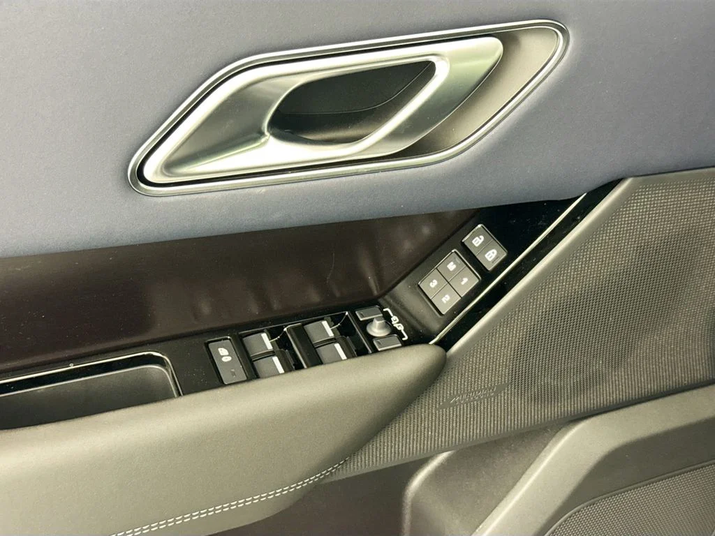 New 2026 Varesine Blue Land Rover Belgravia Edition image 18