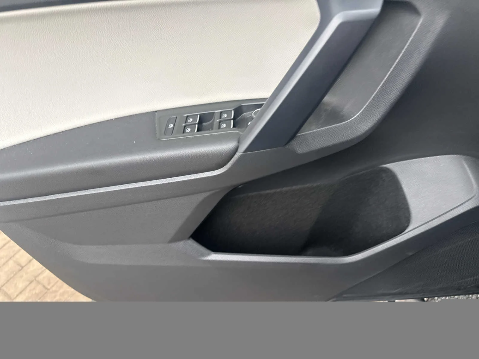 Certified Used 2021 Platinum Gray Metallic Volkswagen SE image 17