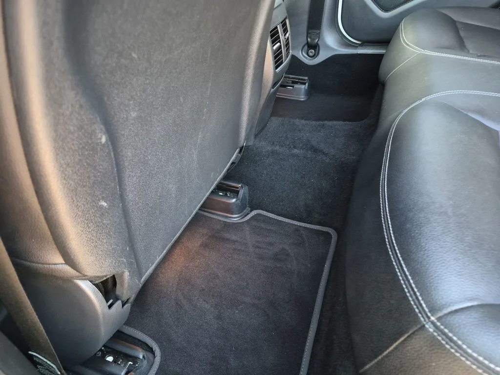 Used 2018 Black Mercedes-Benz GLA 250 image 32
