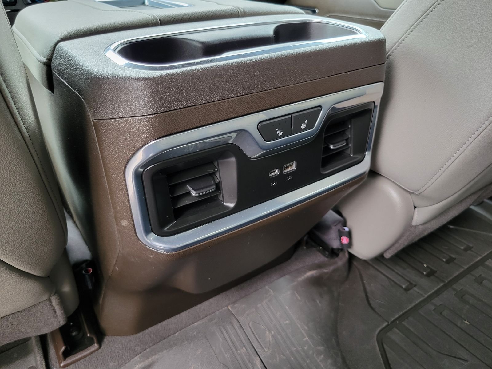 Used 2022 Red GMC SLT image 29