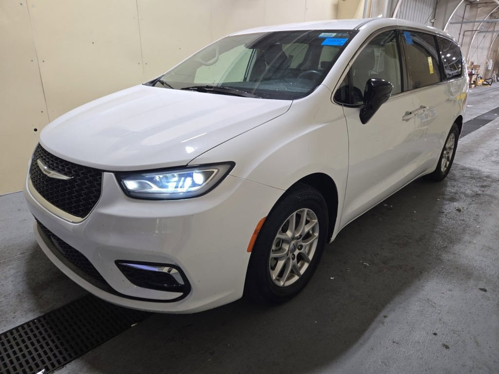 Used 2024 White Chrysler Touring L image 16