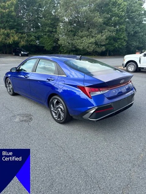 Used 2025 Blue Hyundai SEL Convenience image 3