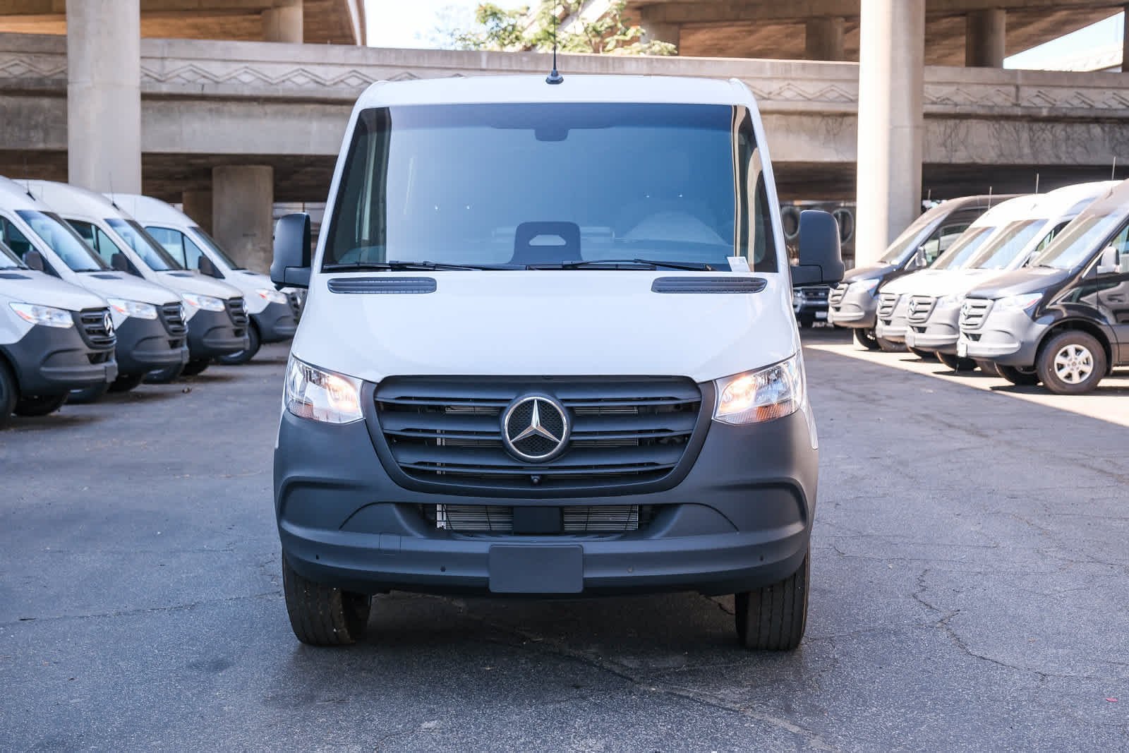 New 2026 Arctic+White Mercedes-Benz Cargo 144 WB  RWD 2.0L I4 Diesel Turbocharged High image 2