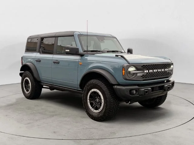 Used 2023 Green Ford  image 3