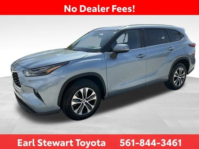 Used 2023 Blue Toyota XLE image 8