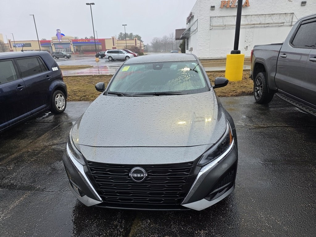 2024 Nissan Altima SV