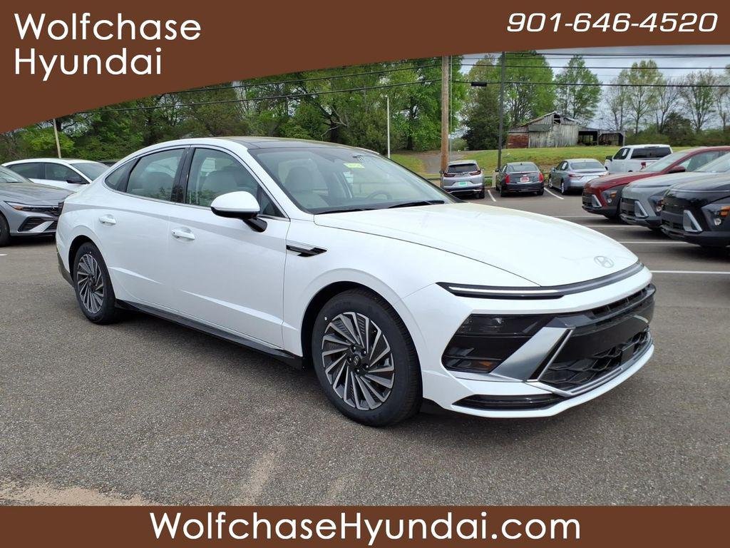 New 2026 White Hyundai SEL image 7